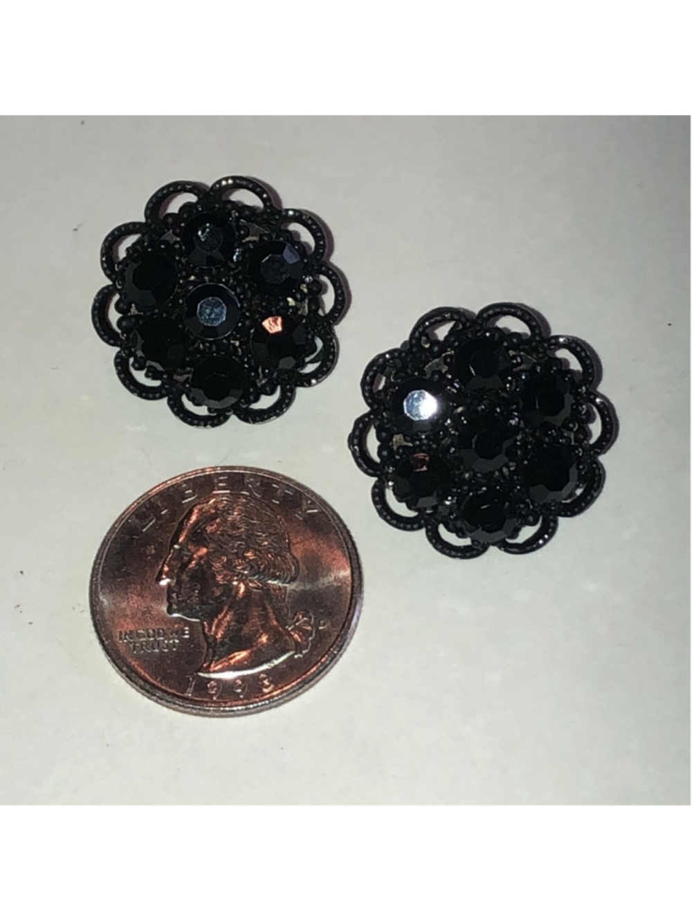 Black Rhinestones Floral Cluster Vintage Clip On Earrings - Picture 3 of 6